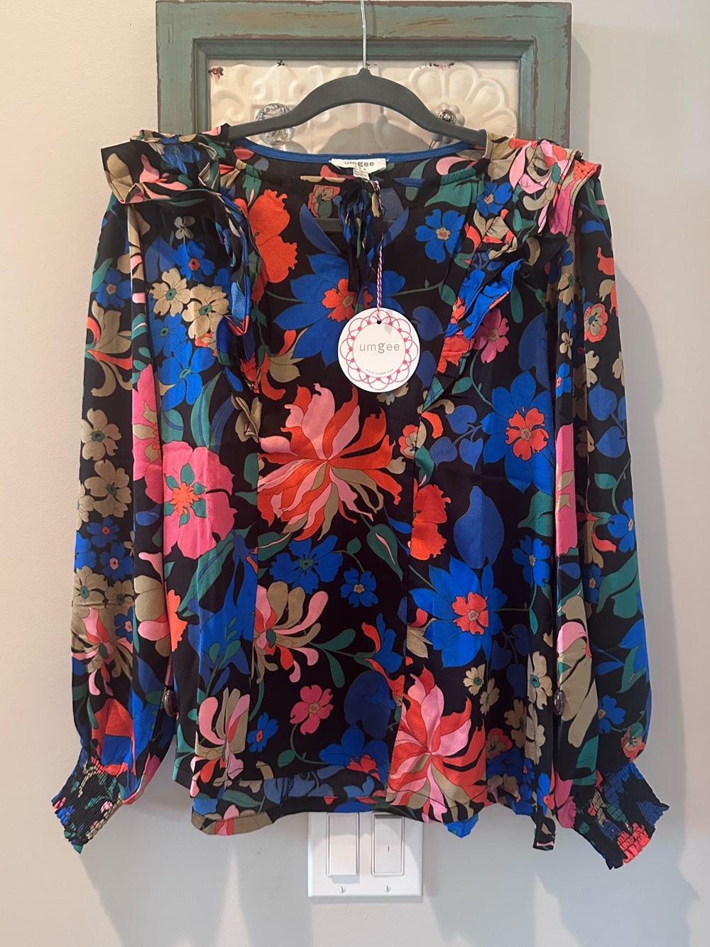 Umgee Black Floral Ruffle-Neck Long Sleeve Blouse